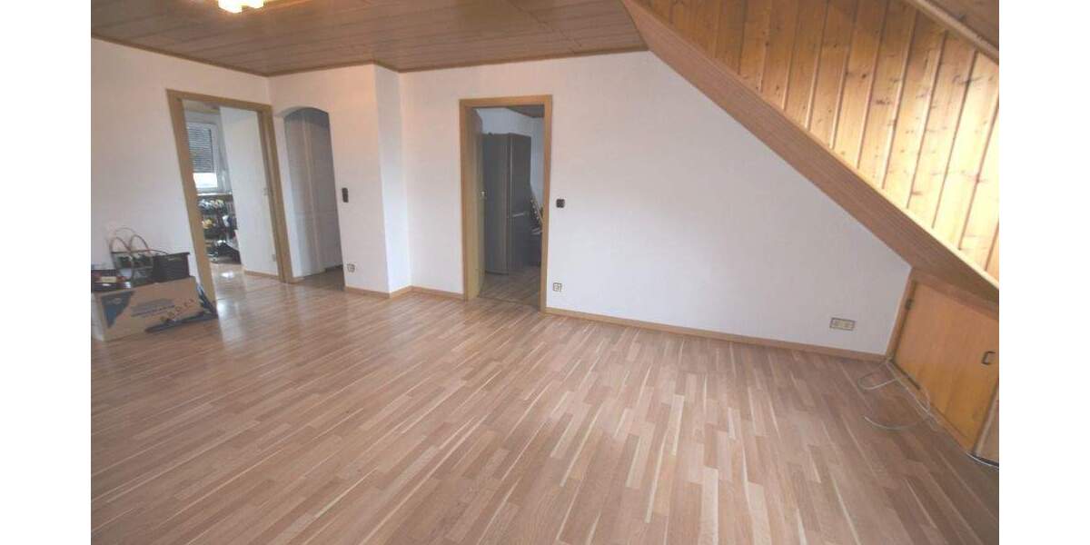 Etagenwohnung Mannheim / Neckarau Neckarau - 3 Zimmer, 81 m&sup2;, 750&euro; | Angebot:25734830