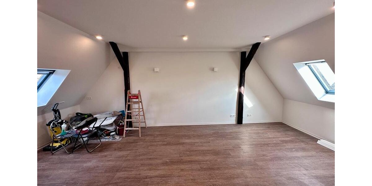 Dachgeschoßwohnung Zerbst (Anhalt) - 2 Zimmer, 62 m&sup2;, 480&euro; | Angebot:25837944