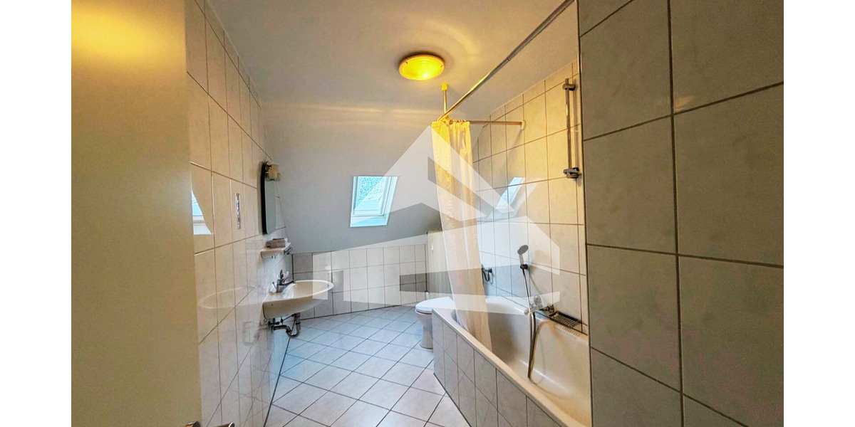 Etagenwohnung Kenn - 3 Zimmer, 93 m&sup2;, 832&euro; | Angebot:25675996