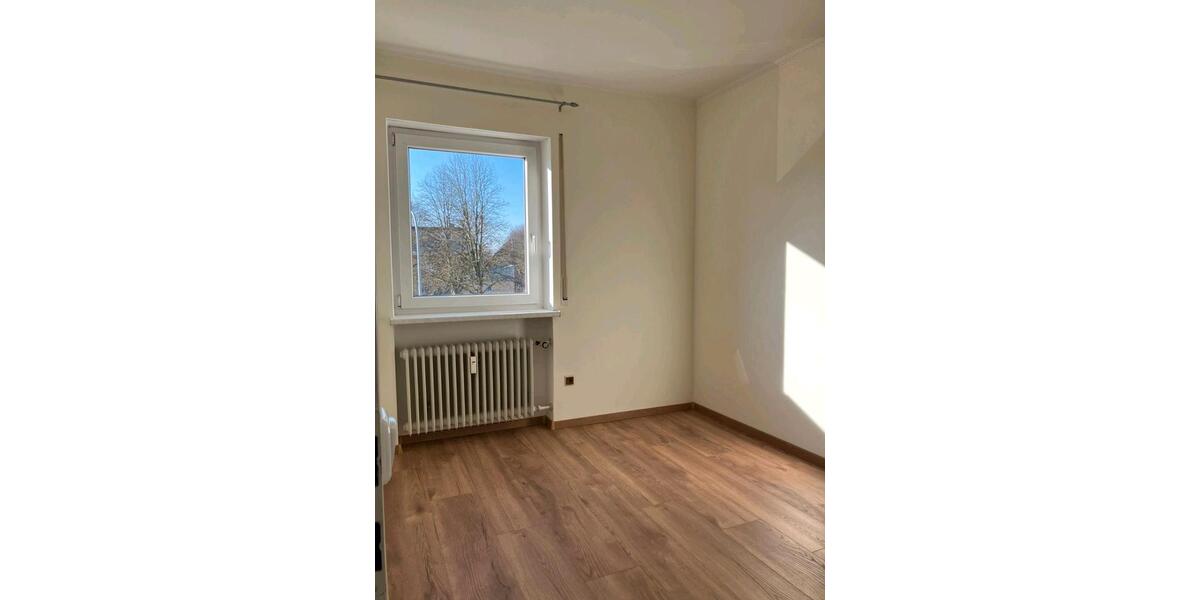 Etagenwohnung Langenzenn - 3 Zimmer, 78 m&sup2;, 1.020&euro; | Angebot:24566139