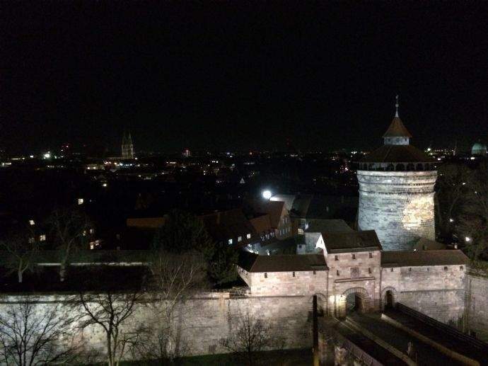 Etagenwohnung Nürnberg St Johannis - 4 Zimmer, 214 m&sup2;, 2.600&euro; | Angebot:24056652