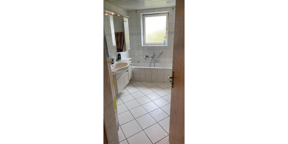 Möblierte Monteurwohnung und Einzelzimmer zu vermieten 5 zimmer