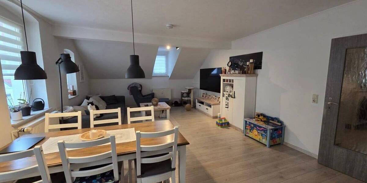 Etagenwohnung Weißwasser/O.L. O.L. - 4 Zimmer, 93 m&sup2;, 651&euro; | Angebot:26684506