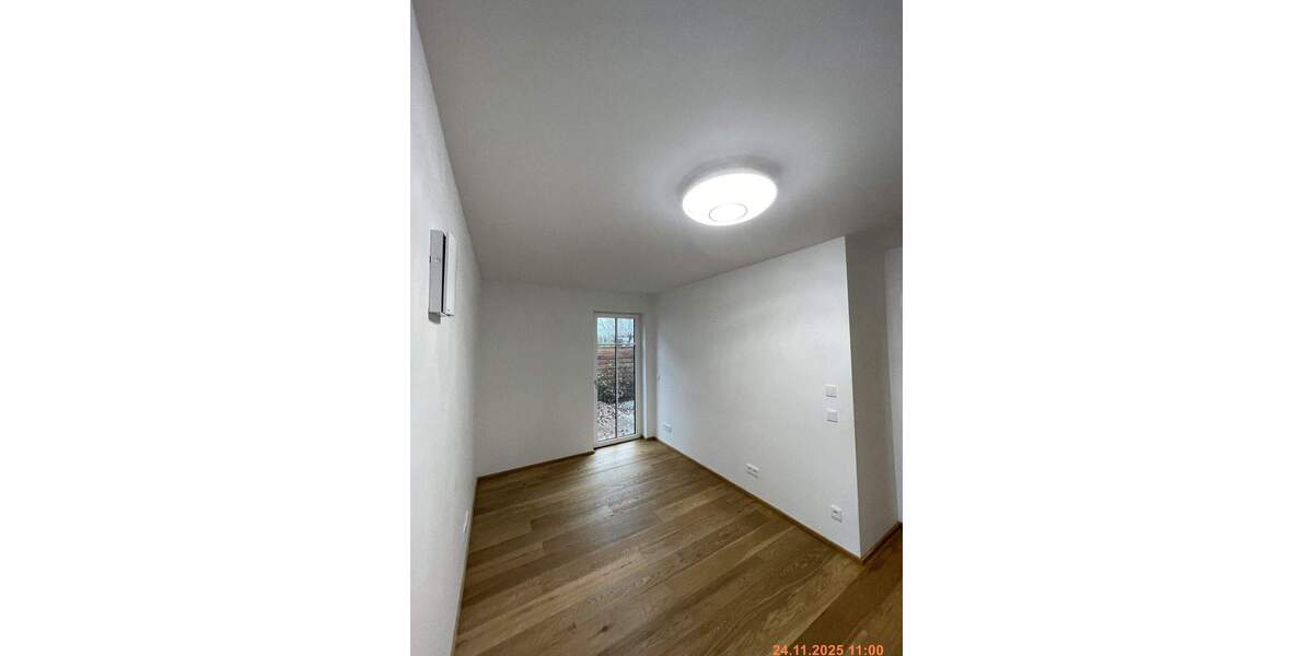 Terrassenwohnung München Thalk.Obersendl.-Forsten-Fürstenr.-Solln - 3 Zimmer, 97 m&sup2;, 2.500&euro; | Angebot:25661093