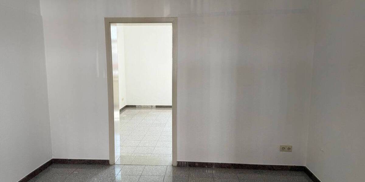 Gewerbeobjekt Limburg - 4 Zimmer, 120 m&sup2;, 850&euro; | Angebot:25815292