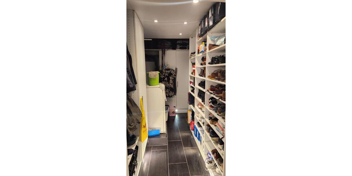 Etagenwohnung Iserlohn Letmathe - 5 Zimmer, 147 m&sup2;, 1.075&euro; | Angebot:25097054