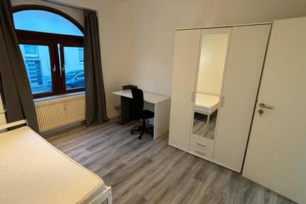 Wohnen auf Zeit Trossingen - 4 Zimmer, 18 m&sup2;, 360&euro; | Angebot:24569722