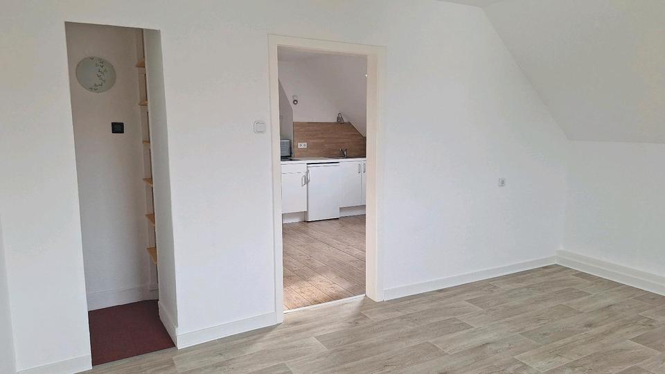 Dachgeschoßwohnung Bad Salzuflen Ehrsen-Breden - 1 Zimmer, 40 m&sup2;, 220&euro; | Angebot:26024000