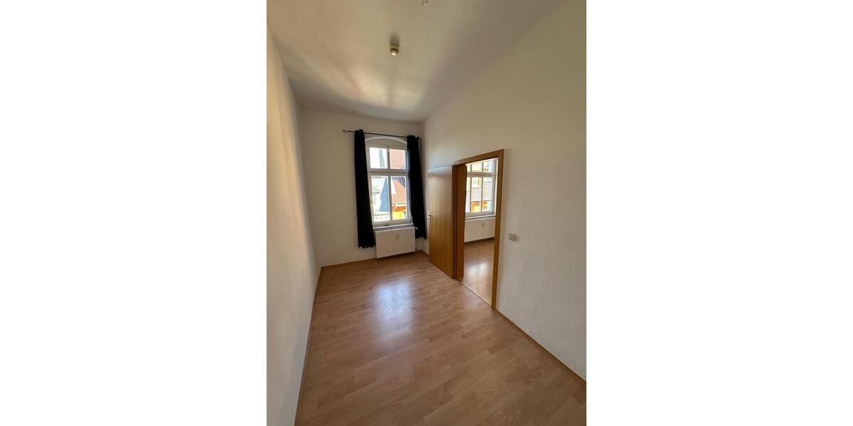 Etagenwohnung Calbe (Saale) - 2 Zimmer, 45 m&sup2;, 260&euro; | Angebot:25367313
