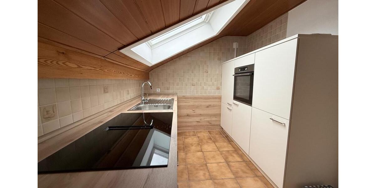 Dachgeschoßwohnung Triftern - 3 Zimmer, 84 m&sup2;, 600&euro; | Angebot:24834104