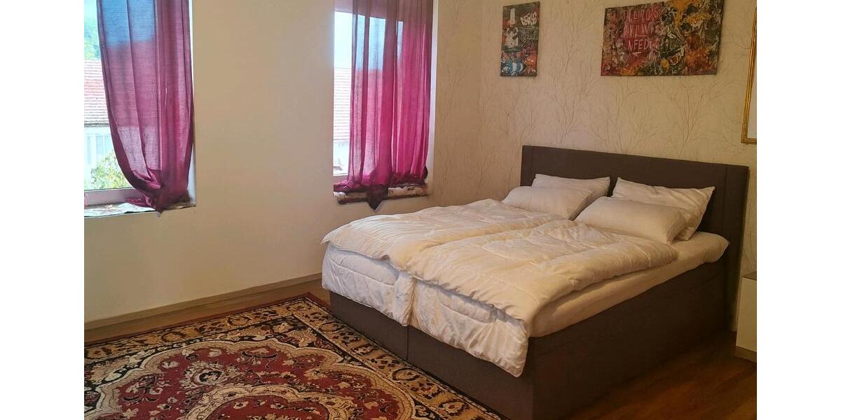 Etagenwohnung Pfeffelbach - 3 Zimmer, 150 m&sup2;, 900&euro; | Angebot:26581951