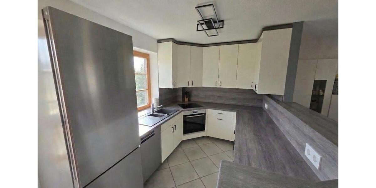 Etagenwohnung Bad Doberan - 4 Zimmer, 100 m&sup2;, 1.200&euro; | Angebot:25925314