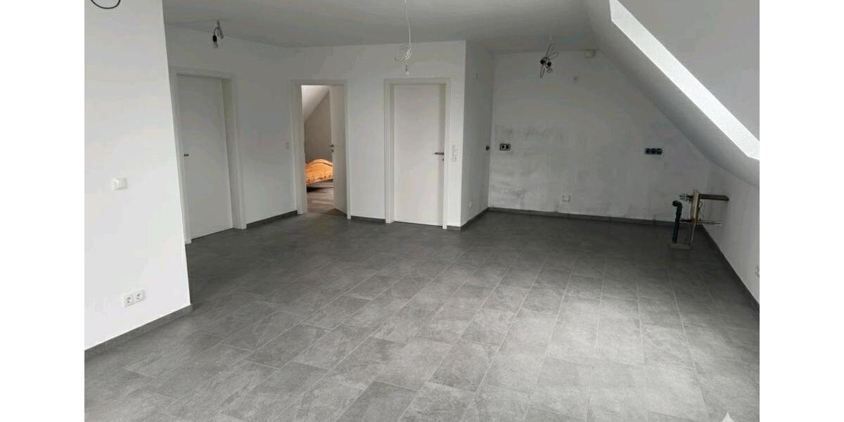 Dachgeschoßwohnung Dersum - 2 Zimmer, 80 m&sup2;, 640&euro; | Angebot:24363496