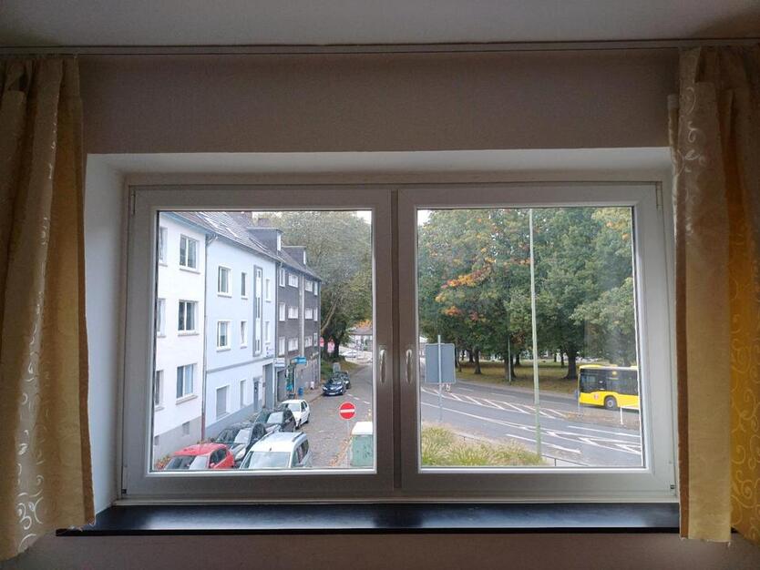 Schönes Zimmer in 3er WG zimmer