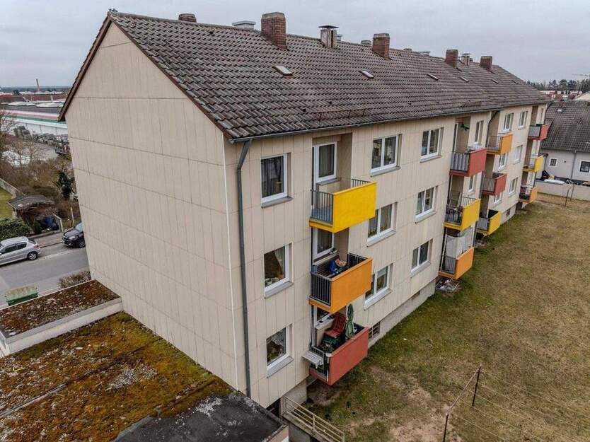Frisch sanierte 3-Zimmer-Wohnung in ruhiger Lage von Schwandorf - Hochrainstraße 54 3 zimmer