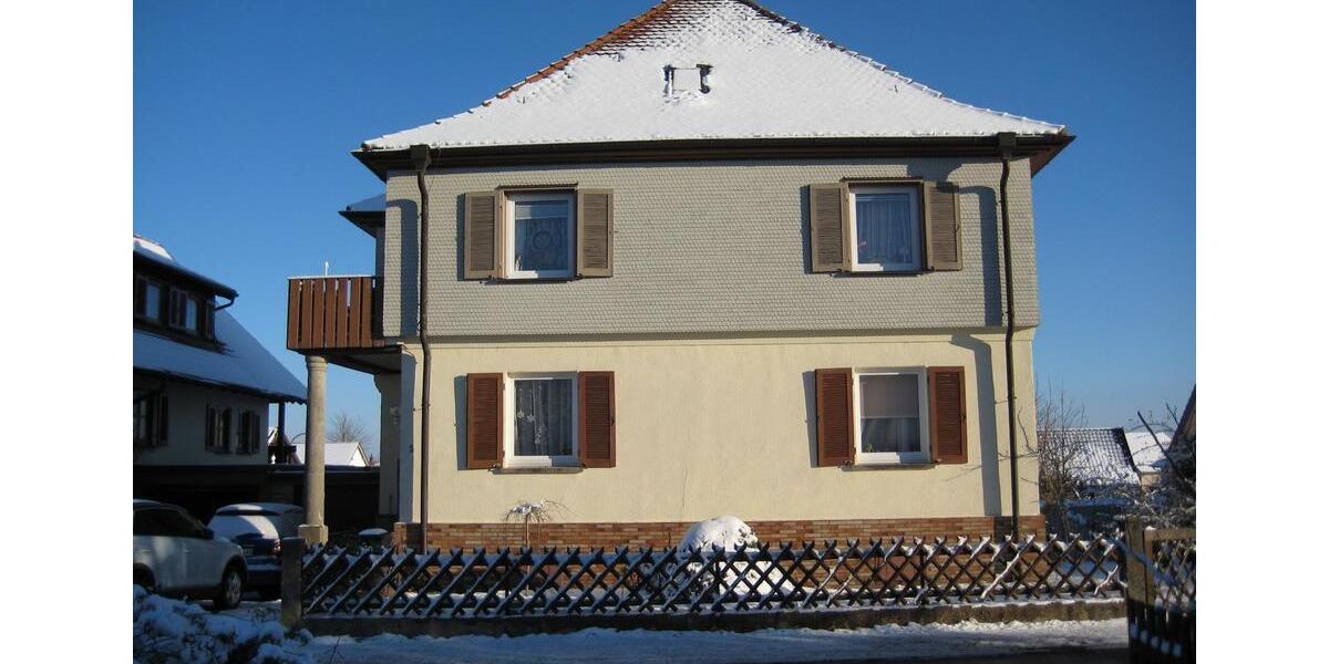 Etagenwohnung Waldenburg - 4 Zimmer, 98 m&sup2;, 800&euro; | Angebot:25883010