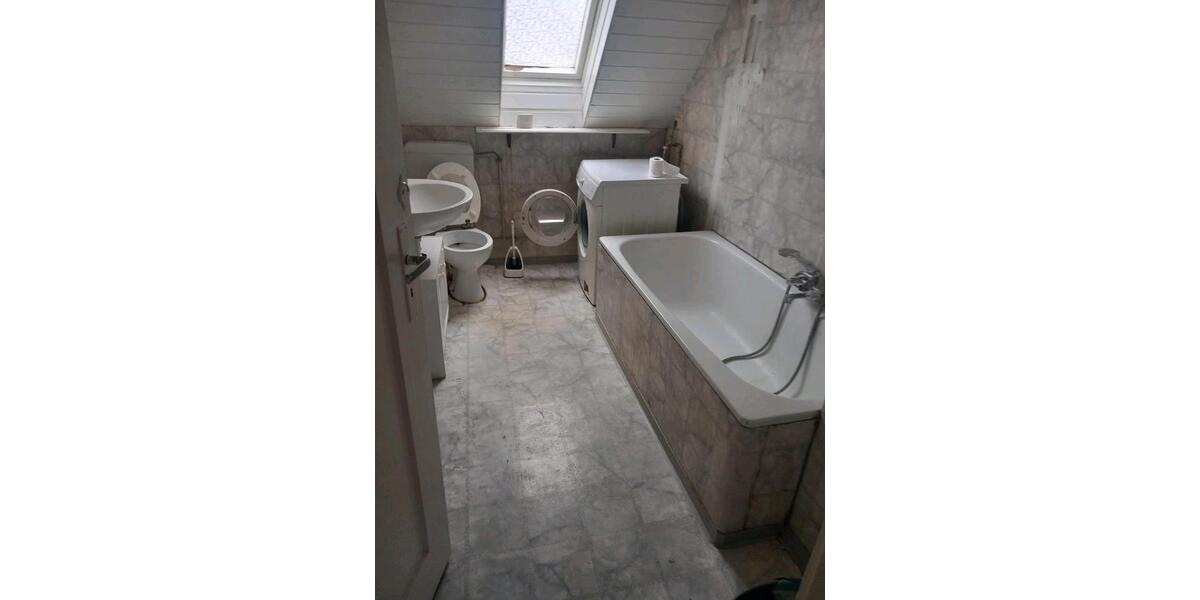 Einfamilienhaus Laichingen - 7 Zimmer, 159 m&sup2;, 1.700&euro; | Angebot:25055511