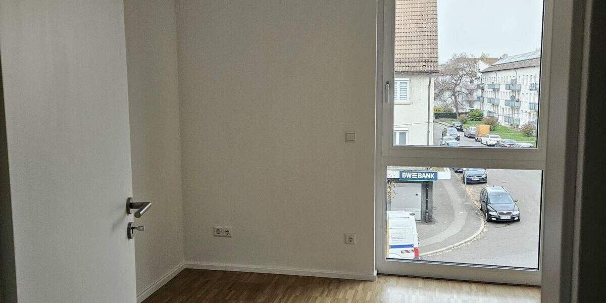 Etagenwohnung Stuttgart Untertürkheim - 3 Zimmer, 84 m&sup2;, 1.490&euro; | Angebot:23941553