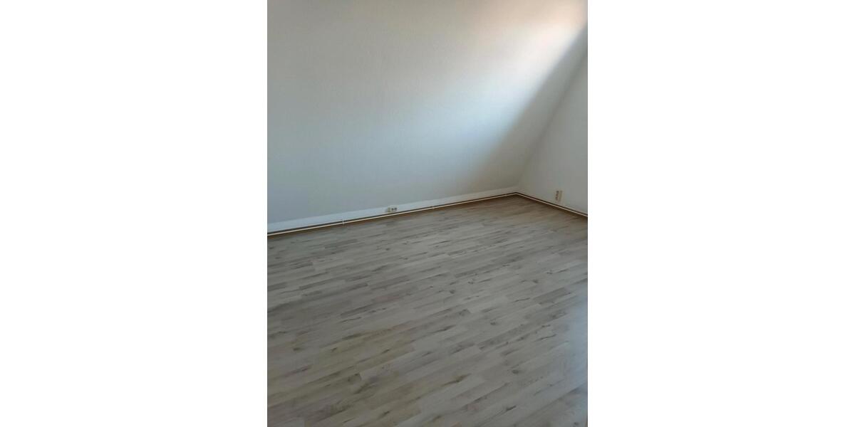Dachgeschoßwohnung Mühlhausen (Thüringen) - 2 Zimmer, 60 m&sup2;, 285&euro; | Angebot:26252754
