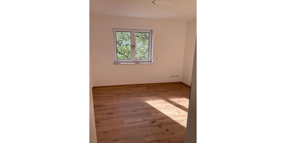 Etagenwohnung Weilheim in Oberbayern - 3 Zimmer, 94 m&sup2;, 1.689&euro; | Angebot:26671324