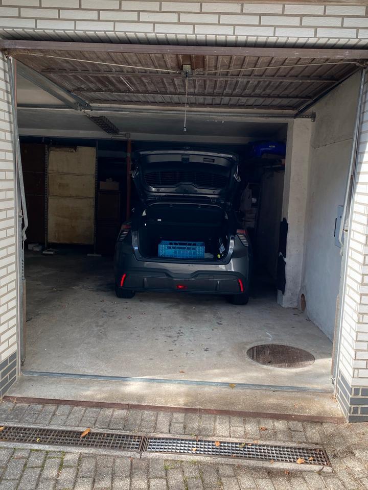 Garage zu vermieten für Winterhalbjahr (Oktober- März Apil)