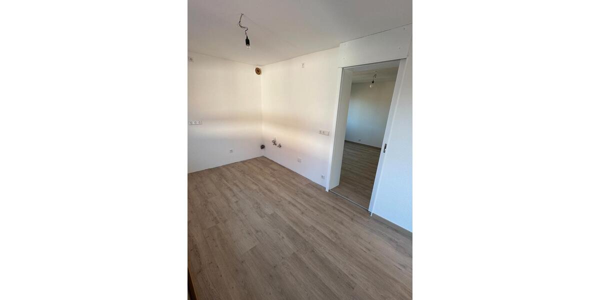 Erdgeschoßwohnung Loffenau - 4 Zimmer, 90 m&sup2;, 970&euro; | Angebot:26004492