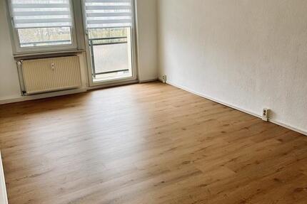 Wohnung Querfurt - 3 Zimmer, 59 m&sup2;, 380&euro; | Angebot:25935497