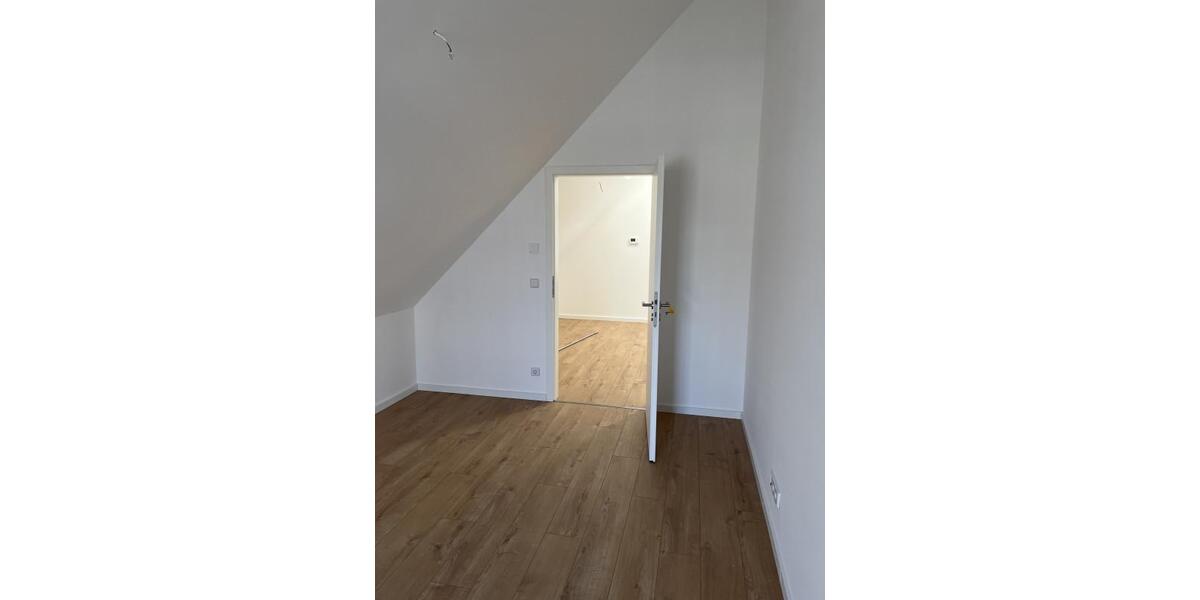 Dachgeschoßwohnung Fürstenwalde (Spree) - 2 Zimmer, 61 m&sup2;, 801&euro; | Angebot:25710613