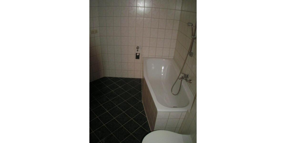 Werdau-Süd, 3-Raum-Dachgeschoss-Wohnung 2 zimmer