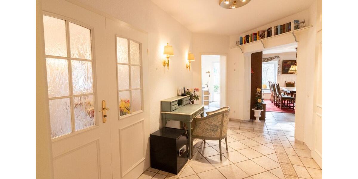 Erdgeschoßwohnung Malente - 3 Zimmer, 168 m&sup2;, 1.800&euro; | Angebot:25809398