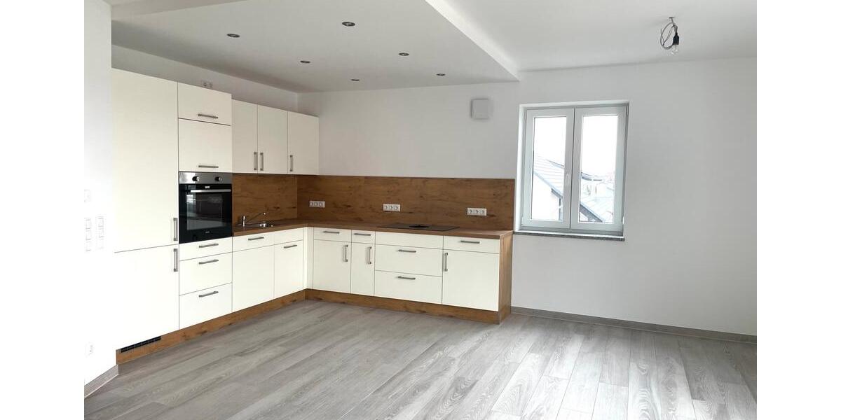 Etagenwohnung Schmidgaden - 5 Zimmer, 110 m&sup2;, 1.250&euro; | Angebot:24953914