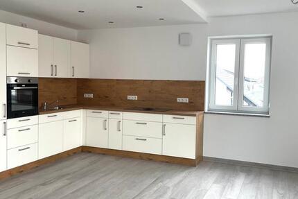 Wohnung Schmidgaden - 5 Zimmer, 110 m&sup2;, 1.250&euro; | Angebot:24953914