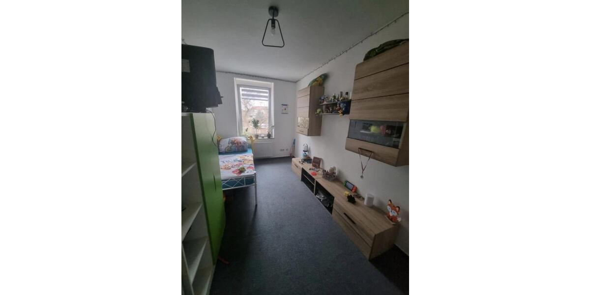 Etagenwohnung Stendal - 4 Zimmer, 97 m&sup2;, 800&euro; | Angebot:26476528