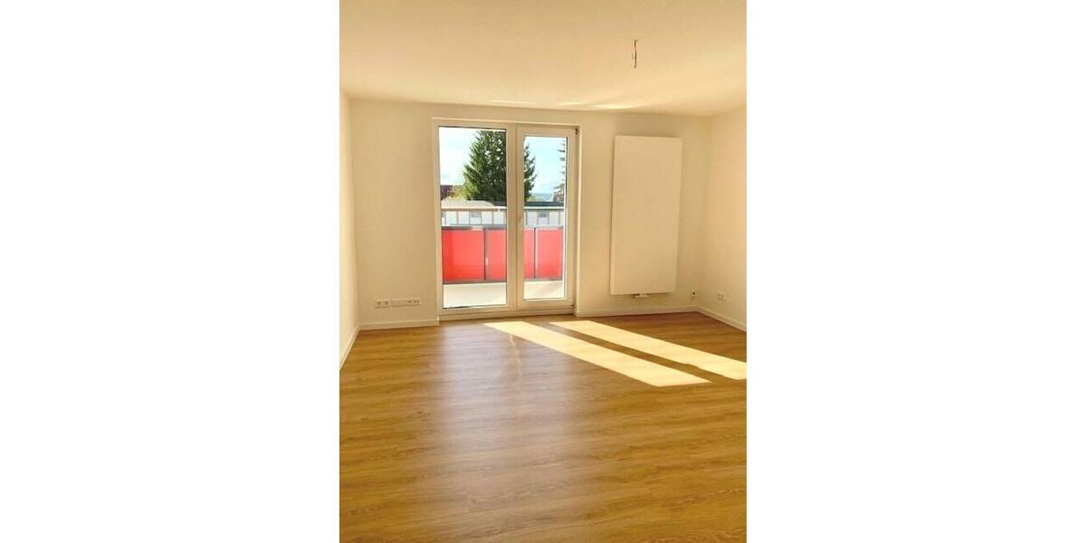 Etagenwohnung Reichenbach - 3 Zimmer, 62 m&sup2;, 400&euro; | Angebot:26065680