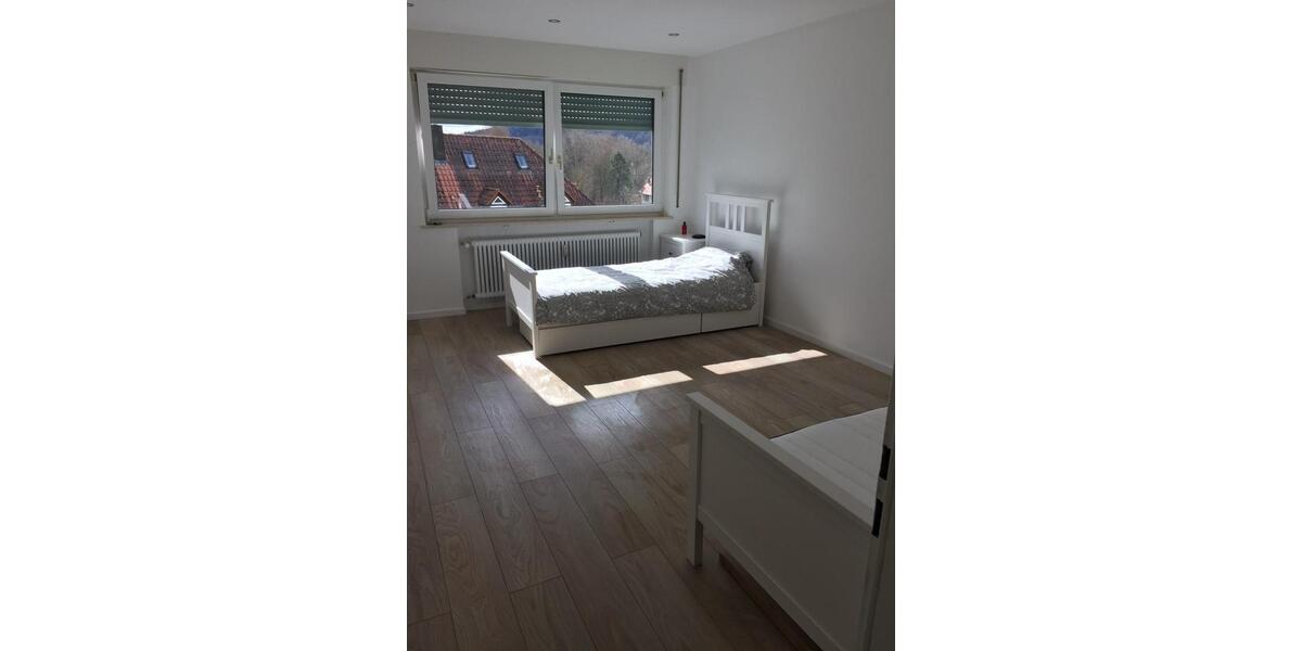 Etagenwohnung Weil der Stadt - 4 Zimmer, 91 m&sup2;, 1.500&euro; | Angebot:26557846