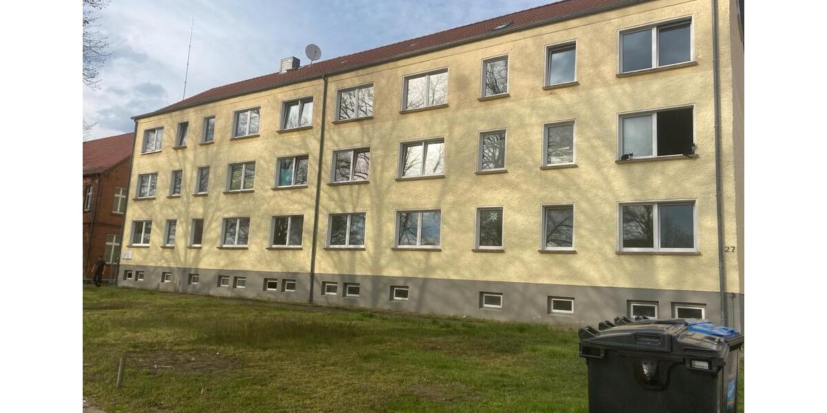 Erdgeschoßwohnung Klötze - 4 Zimmer, 79 m&sup2;, 360&euro; | Angebot:26224417
