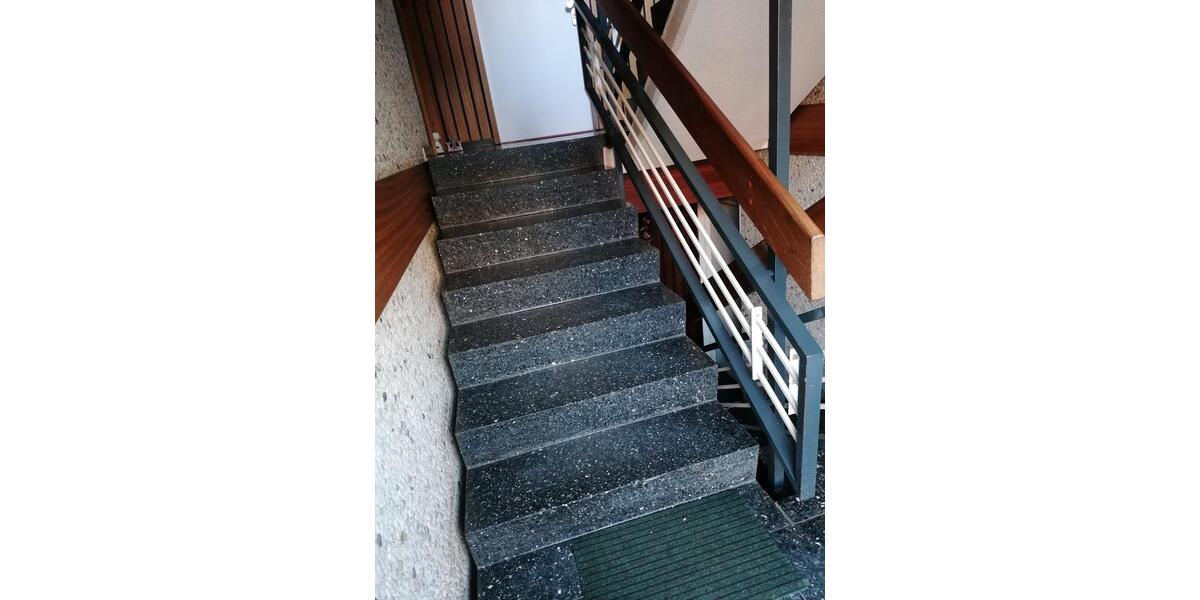 Hochparterre Lage - 2 Zimmer, 72 m&sup2;, 600&euro; | Angebot:26040982