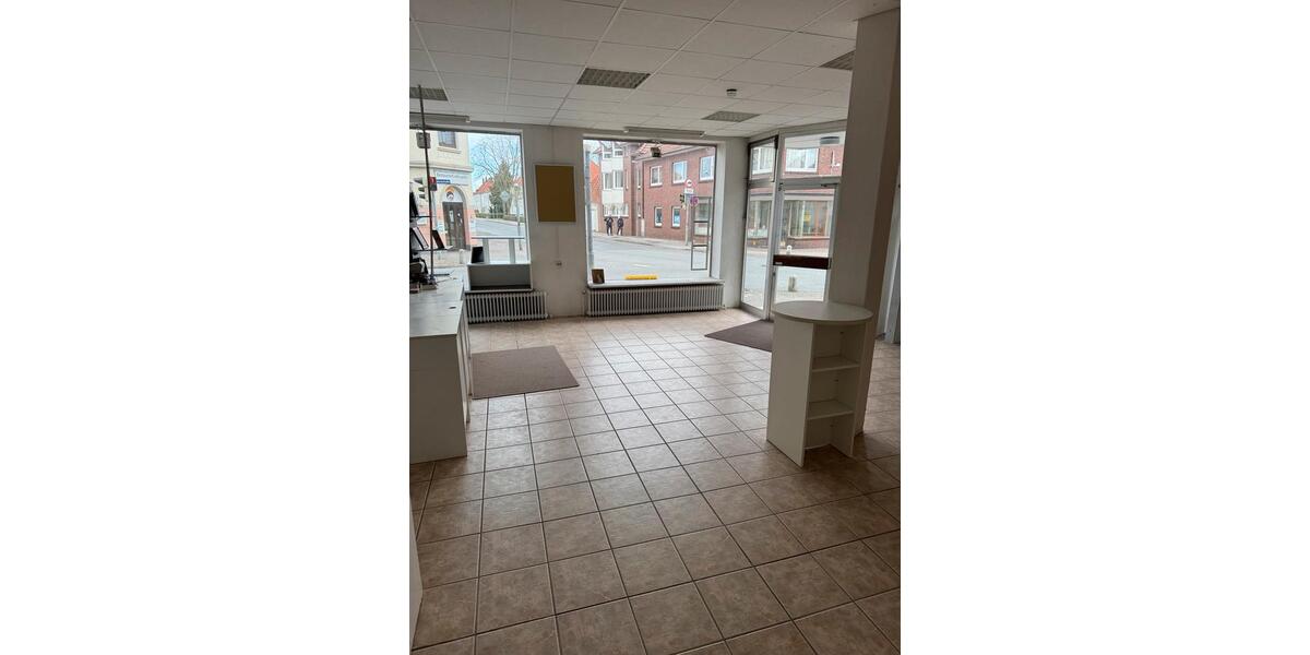 Gewerbeobjekt Nordenham - 700&euro; | Angebot:26092355