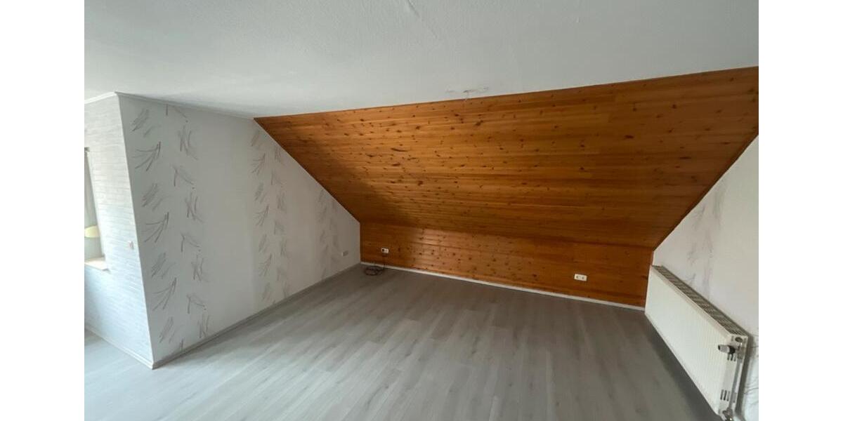 Dachgeschoßwohnung Kindelbrück - 3 Zimmer, 88 m&sup2;, 520&euro; | Angebot:22553780