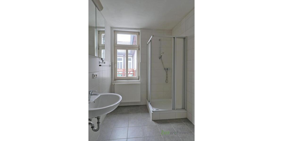 (13110_03) MGN: helle, großzügige 3-Zimmer-Wohnung mit Einbauküche in der Fußgängerzone, Bad mit Dusche und Fenster - Etagenwohnung Meiningen | Angebot:26086680