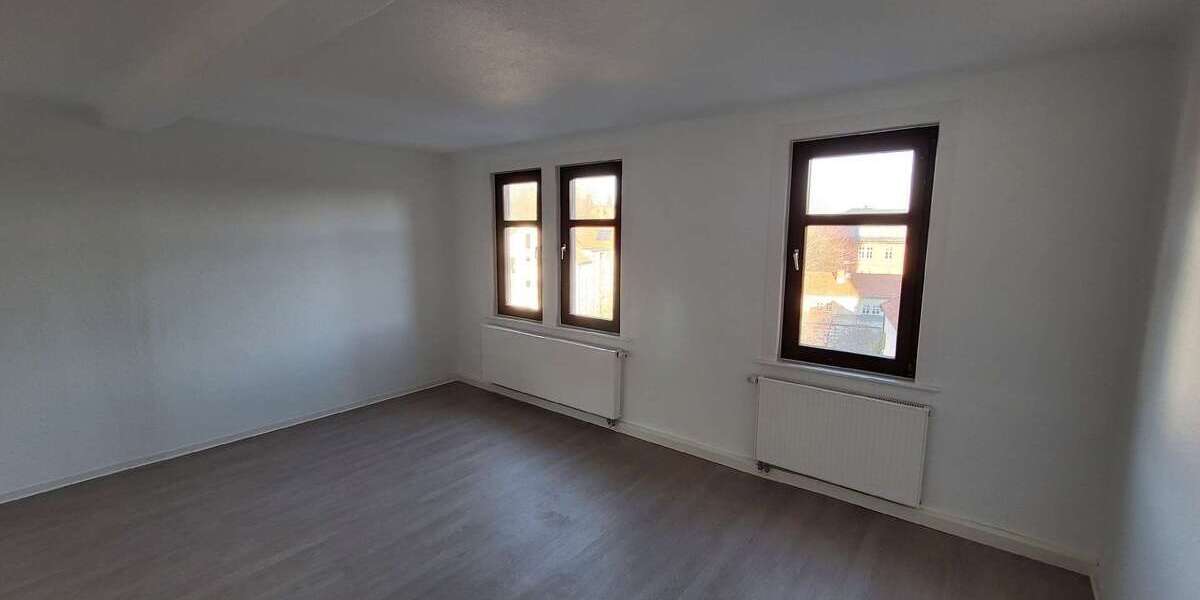 Etagenwohnung Waltershausen Ibenhain - 3 Zimmer, 77 m&sup2;, 480&euro; | Angebot:26172289