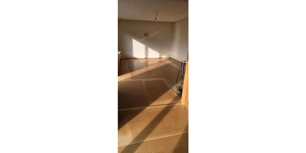 Etagenwohnung Neunkirchen Heinitz - 5 Zimmer, 110 m&sup2;, 850&euro; | Angebot:24739489
