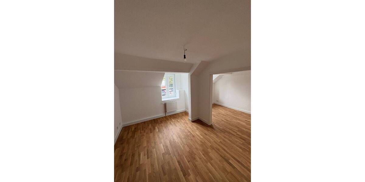 Etagenwohnung Trier Innenstadt - 3 Zimmer, 92 m&sup2;, 1.200&euro; | Angebot:26684523