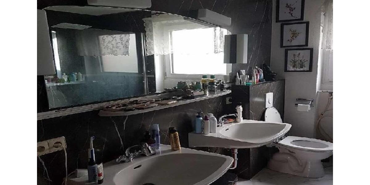 Einfamilienhaus Alpirsbach - 10 Zimmer, 300 m&sup2;, 2.000&euro; | Angebot:21618399