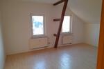 Dachgeschoßwohnung Apolda - 2 Zimmer, 60 m&sup2;, 400&euro; | Angebot:25540081
