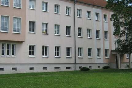 Wohnung Meuselwitz - 3 Zimmer, 64 m&sup2;, 360&euro; | Angebot:26378583