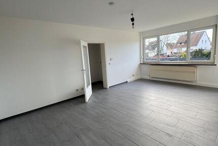 3-Zi EG Wohnung inkl. Balkon u. kl. Garten ab sofort zu vermieten 3 zimmer
