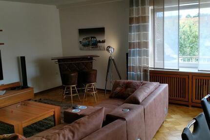 klimatisierte 2-Zimmerwohnung im 1. OG zimmer