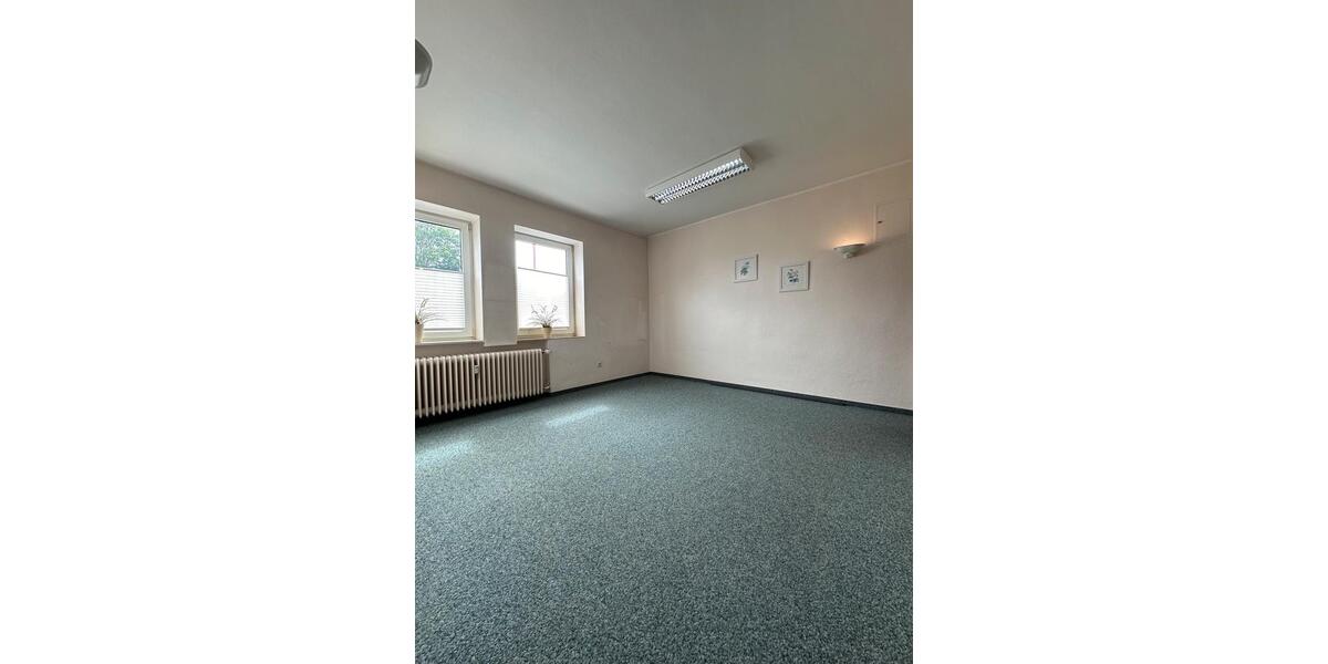 Gewerbeobjekt Neukirchen - 5&euro; | Angebot:17127418