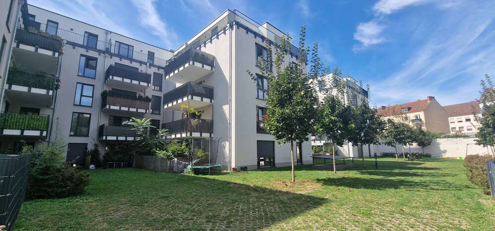 Etagenwohnung Saarbrücken St. Johann - 3 Zimmer, 89 m&sup2;, 1.080&euro; | Angebot:27255616